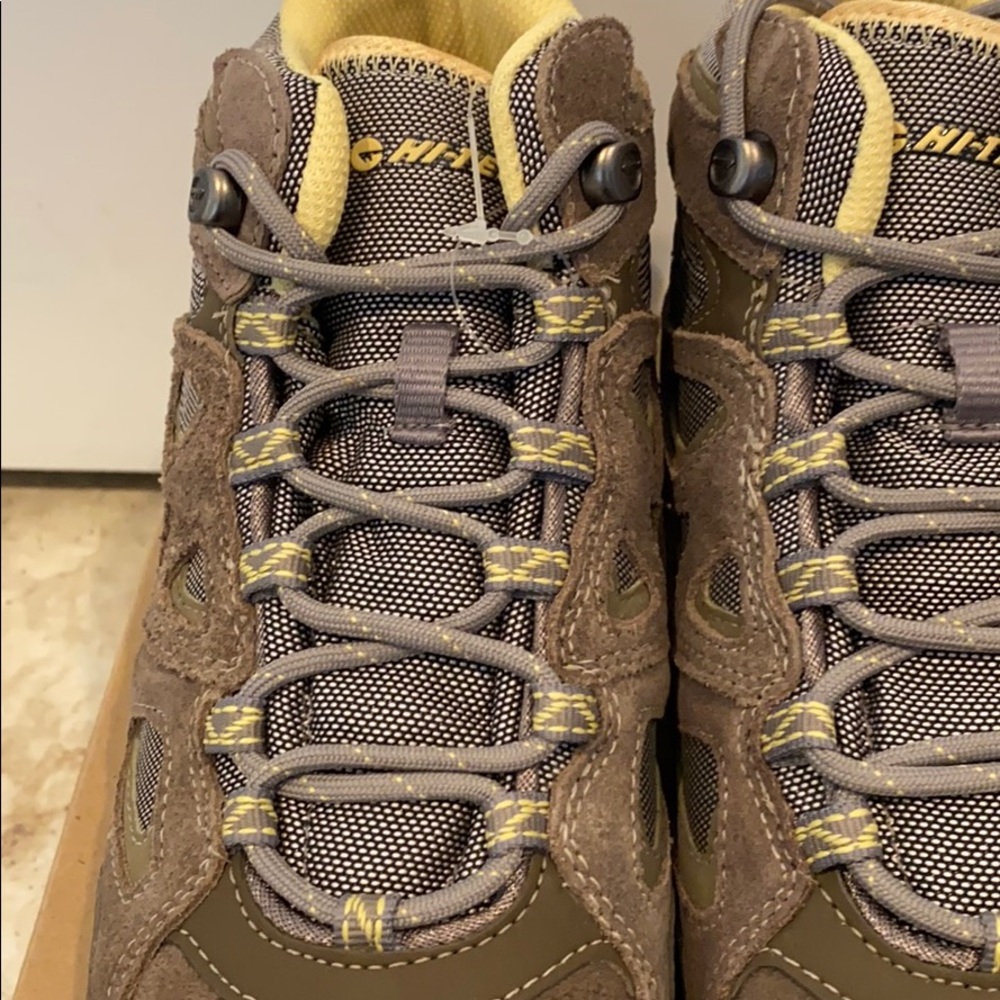 Hi-Tec Sienna Mid Waterproof Women’s Hiking Boots - Picture 2 of 5